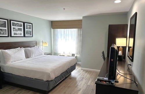 Edgewood Hotel | Wingate by Wyndham Bel Air I-95 Exit 77A/APG Area