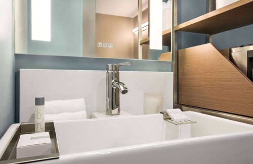 Mott Haven Hotel | Wingate by Wyndham Bronx/Haven Park