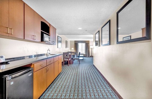 Schaumburg Hotel | Wingate by Wyndham Chicago Schaumburg
