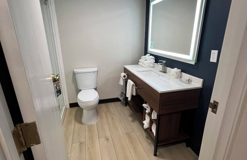Dublin Hotel | Wingate by Wyndham Dublin Near Claytor Lake State Park