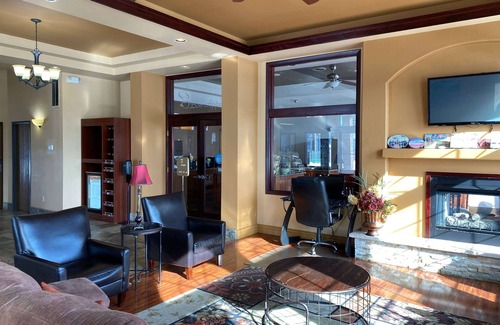Gunnison Hotel | Wingate By Wyndham Gunnison Near Western Colorado University