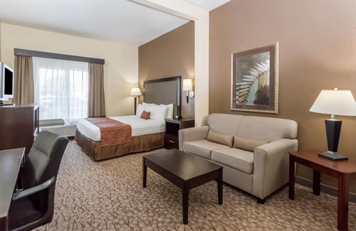 Joliet Hotel | Wingate by Wyndham - Joliet