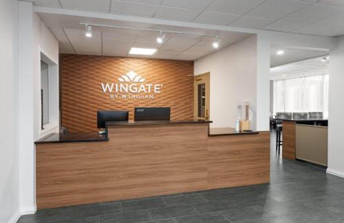 Downtown Hotel | Wingate by Wyndham Sheboygan