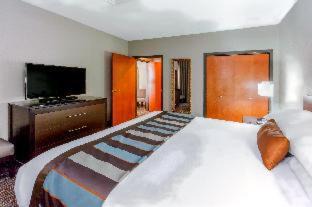 Sylvania Hotel | Wingate by Wyndham Sylvania-Toledo