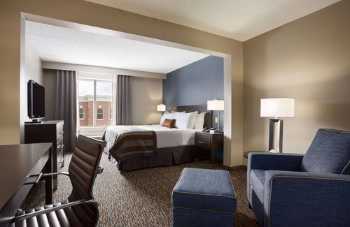 Sylvania Hotel | Wingate by Wyndham - Sylvania/Toledo