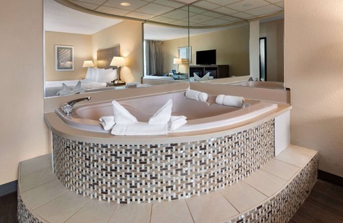Troy Hotel | Wingate by Wyndham Troy
