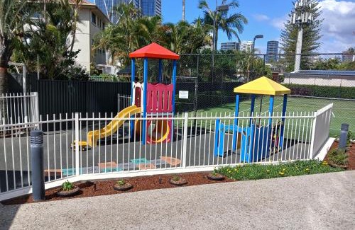 Surfers Paradise Apartment | Wings 2 Bedroom Apartment