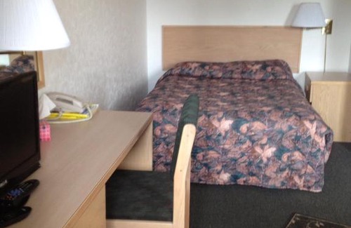 Estevan Hotel | Winkys Motel