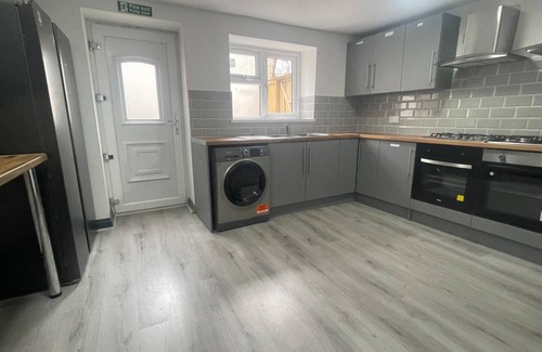 Ashton-under-Lyne Apartment | Winners Inn Comfort Environment, in Manchester