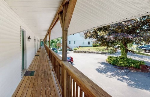 Winnisquam Apartment | Winnisquam Lakefront Condo