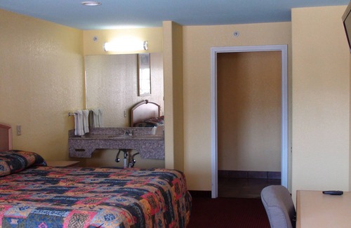 North San Antonio - SAT Hotel | Winnquest Inn Near Ft. Sam Houston