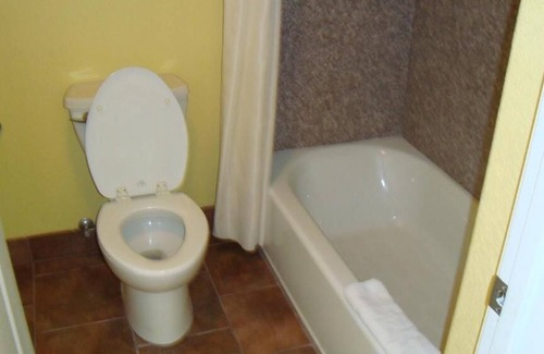 North San Antonio - SAT Hotel | Winnquest Inn Near Ft. Sam Houston
