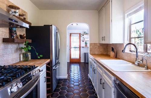 Palo Verde House | Winstel House - Central + Cheerful Bungalow Home