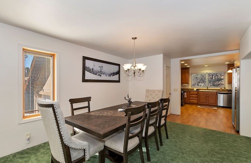 Whispering Forest Cabin | Winter Haus by Destination Big Bear: Whispering Forest Neighborhood! Walk to the National Forest! Ski Slope Views!