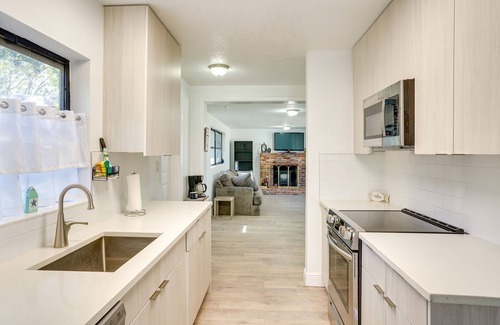 Cypress Gardens House | Winter Haven Home w/Pool Near Legoland!