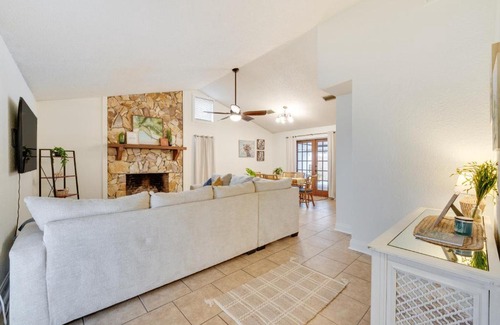 Cypress Gardens House | Winter Haven Retreat with Private Pool!