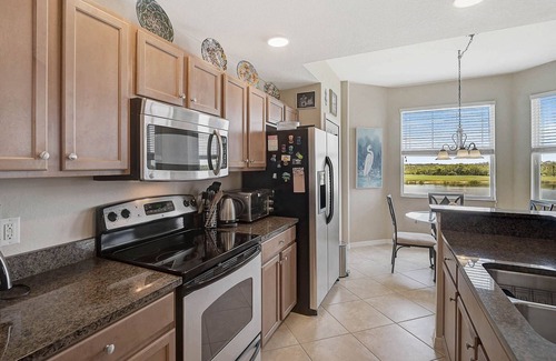 Bradenton Condo | Winterhaven Escape: 10% off until Dec 31!