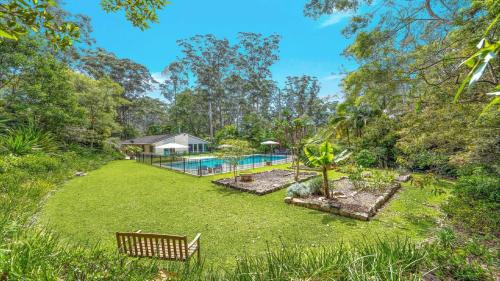 Macmasters Beach House | 'Wirreanda Retreat - Acreage' by Accom Holidays