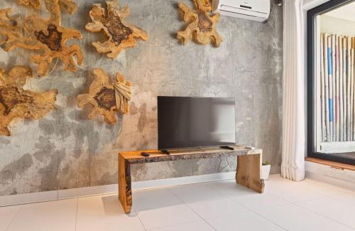 Trakata Apartment | Wisdom SeaView Apartament Free Parking,AC and Beach Access