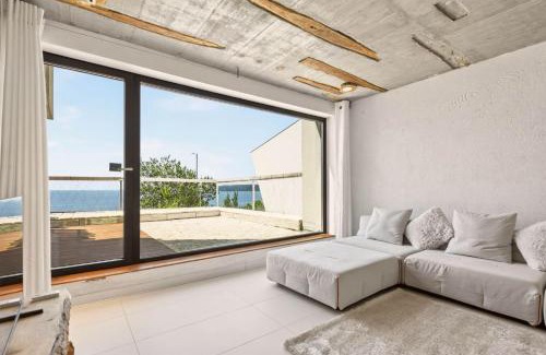 Trakata Apartment | Wisdom SeaView Apartament Free Parking,AC and Beach Access