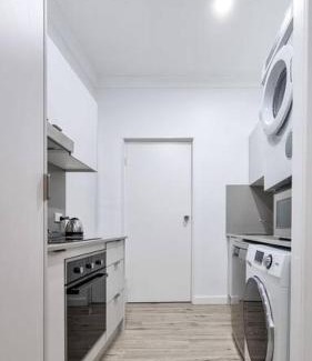 Wishart Apartment | Wishart 1Bed 1Bath Tiny, Quiet House w Parking M15