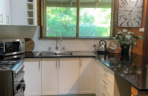 Bayonet Head Cottage | Wisteria Cottage Albany