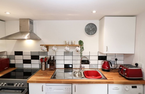 Paignton Cottage | Wisteria Cottage