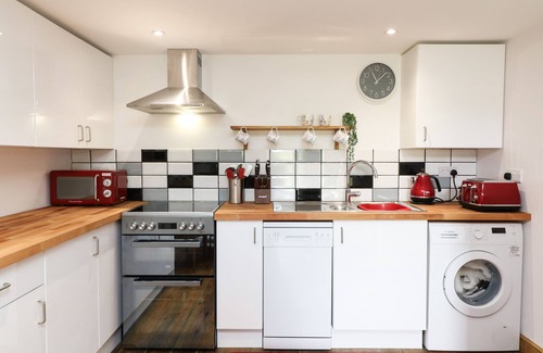 Paignton Cottage | Wisteria Cottage
