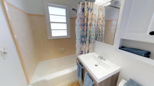 Monticello House | Wisteria Vine Cottage