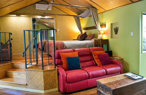 North Tamborine Bed & Breakfast | Witches Falls Cottages