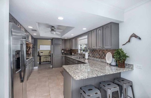 Crystal River House | Withlacoochee Riverhouse - Pool - Dock - Canoes - DogOk - FirePit - ExersiceRoom