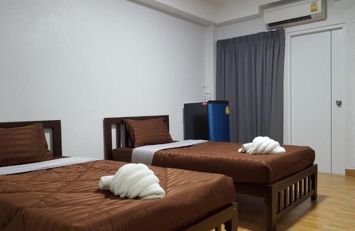 Racha Thewa Hotel | WJ Residence at Suvarnaphumi