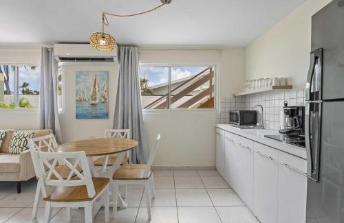 Koyari Apartment | WLR4 - 2BR near Palm Beach - White Lotus Retreat
