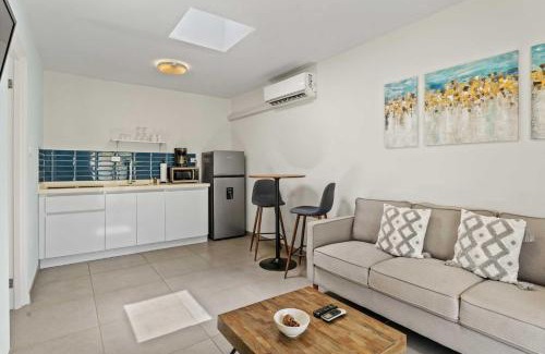 Koyari Apartment | WLR7 - 1BR near Palm Beach - White Lotus Retreat