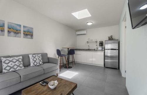Koyari Apartment | WLR8 - 1BR near Palm Beach - White Lotus Retreat