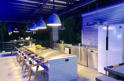 Thep Kasattri Villa | Wohnfabrik Phuket Pool Loft 16