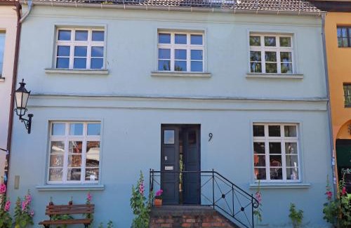 Old Town Apartment | Wohnung in Wismar mit Garten, cleaning included