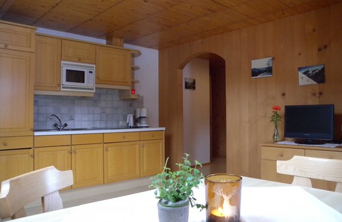 Au Apartment | Wohnung Kansifluh - Appartements Haus Monika