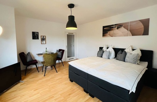 Innenstadt Apartment | Wohnung mit Blick auf den Lech - Balkon - Küche !