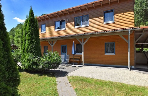 Bad Wildungen Apartment | Wohnung mit Terrasse in Hüddingen