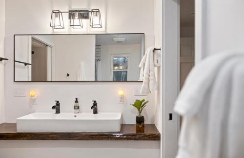 Wilmington Hotel | Wolfjaw Lodge