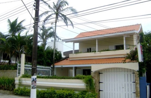 Enseada House | Wonderful house in front of the beach