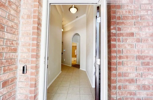 Southside House | Wonder Getaway home near Lackland and SeaWorld!