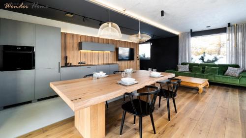 Kowary Apartment | Wonder Home - Luksusowy dom Casa Moderna z dwoma tarasami w cichej okolicy blisko Karpacza