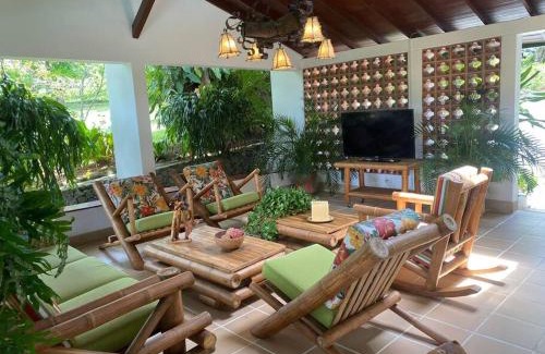 San Jeronimo House | Wonder House In San Jeronimo