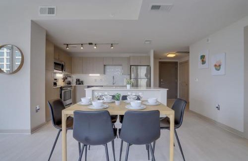 Crystal City Apartment | Wonderful 2BR Apartment at Crystal City