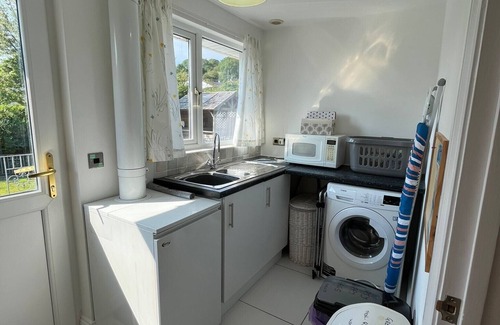 Cardigan House | Wonderful 3 bedroom bungalow near the Teifi River in St Dogmaels