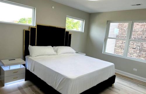 Austin Apartment | Wonderful and cozy Chicago Top unit Apartment