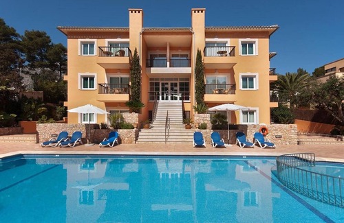 Cala San Vicente Apartment | Wonderful Apartment “Pinos Altos T2” with Pool, Wi-Fi, Balcony & Terrace