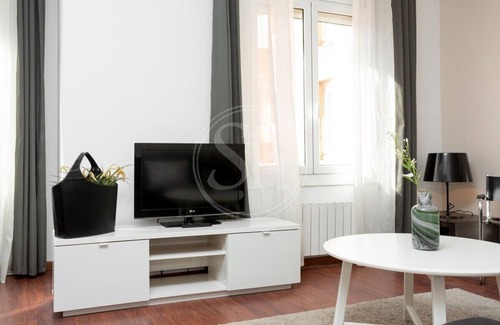 El Camp de l'Arpa del Clot Apartment | Wonderful apartment close to the Sagrada Familia